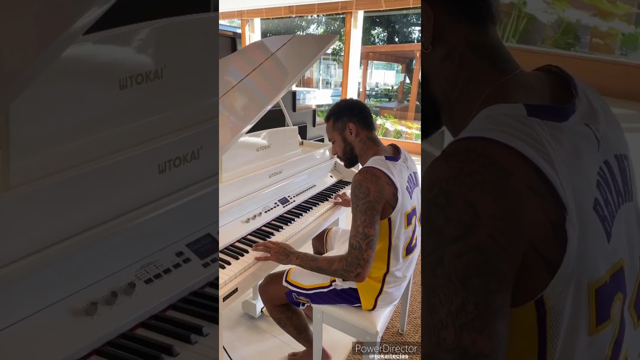 Neymar Practices the Piano during Pandemic