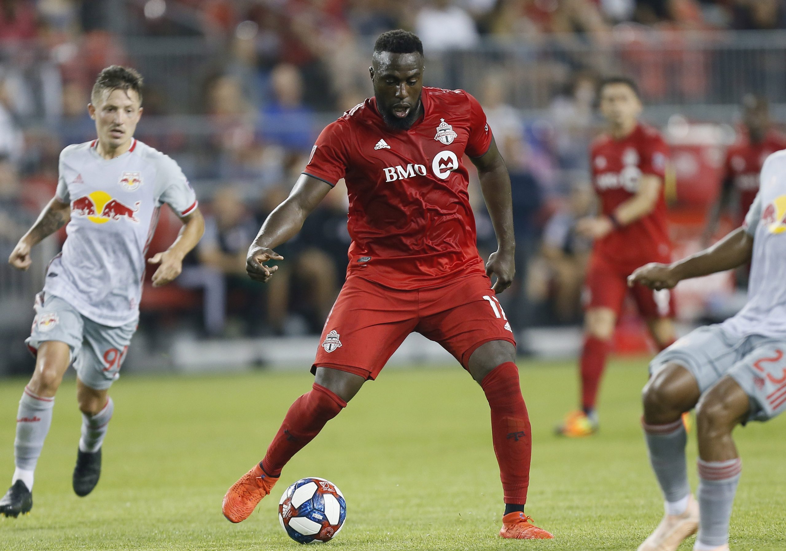 Jozy Altidore Comments on the American Government Releasing UFO Videos
