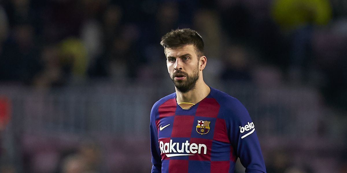 Pique and Barca Team Back on the Training Pitch