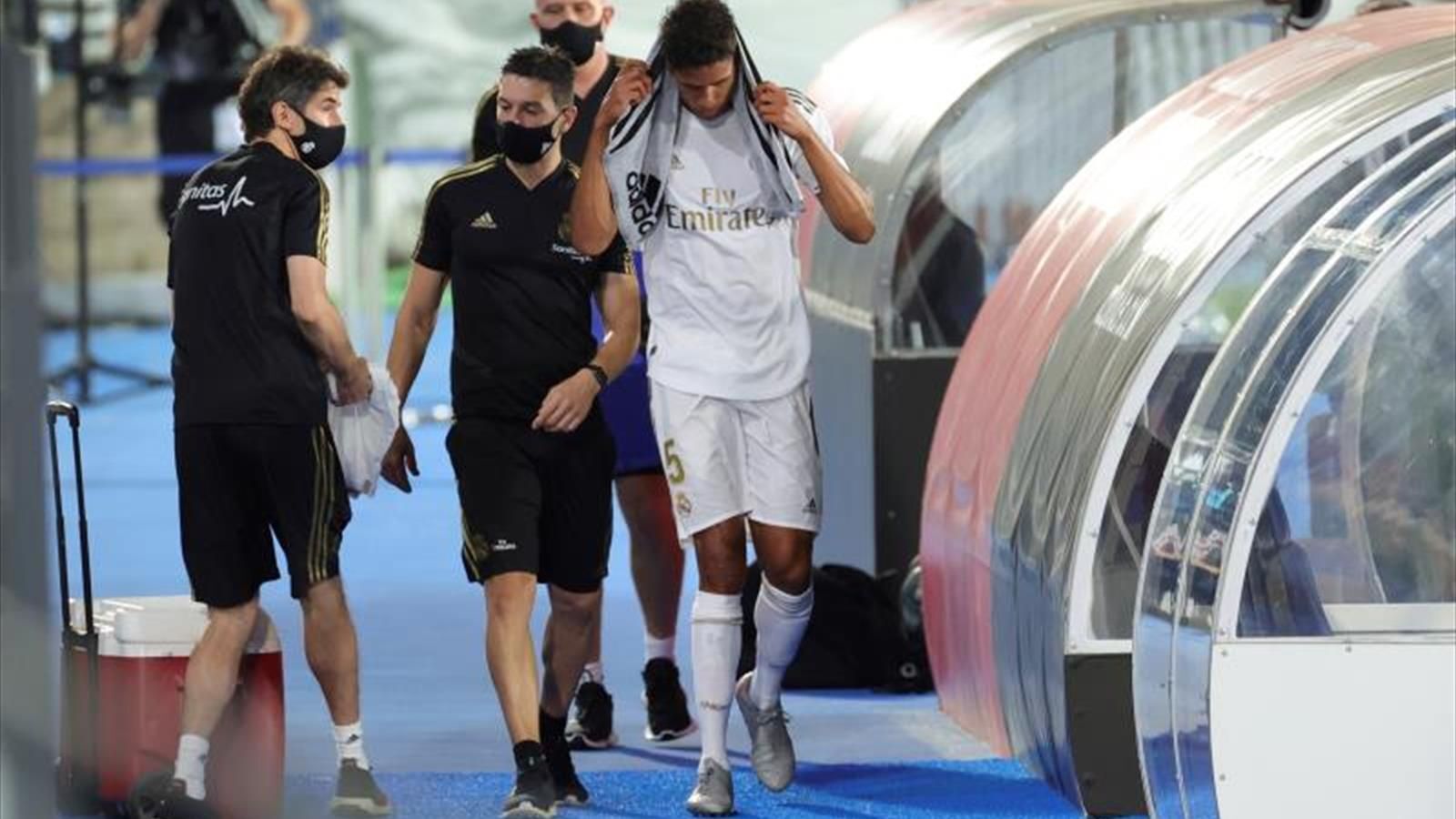 Varane Will Skip Next Real Madrid Match on Account of Neck Pain