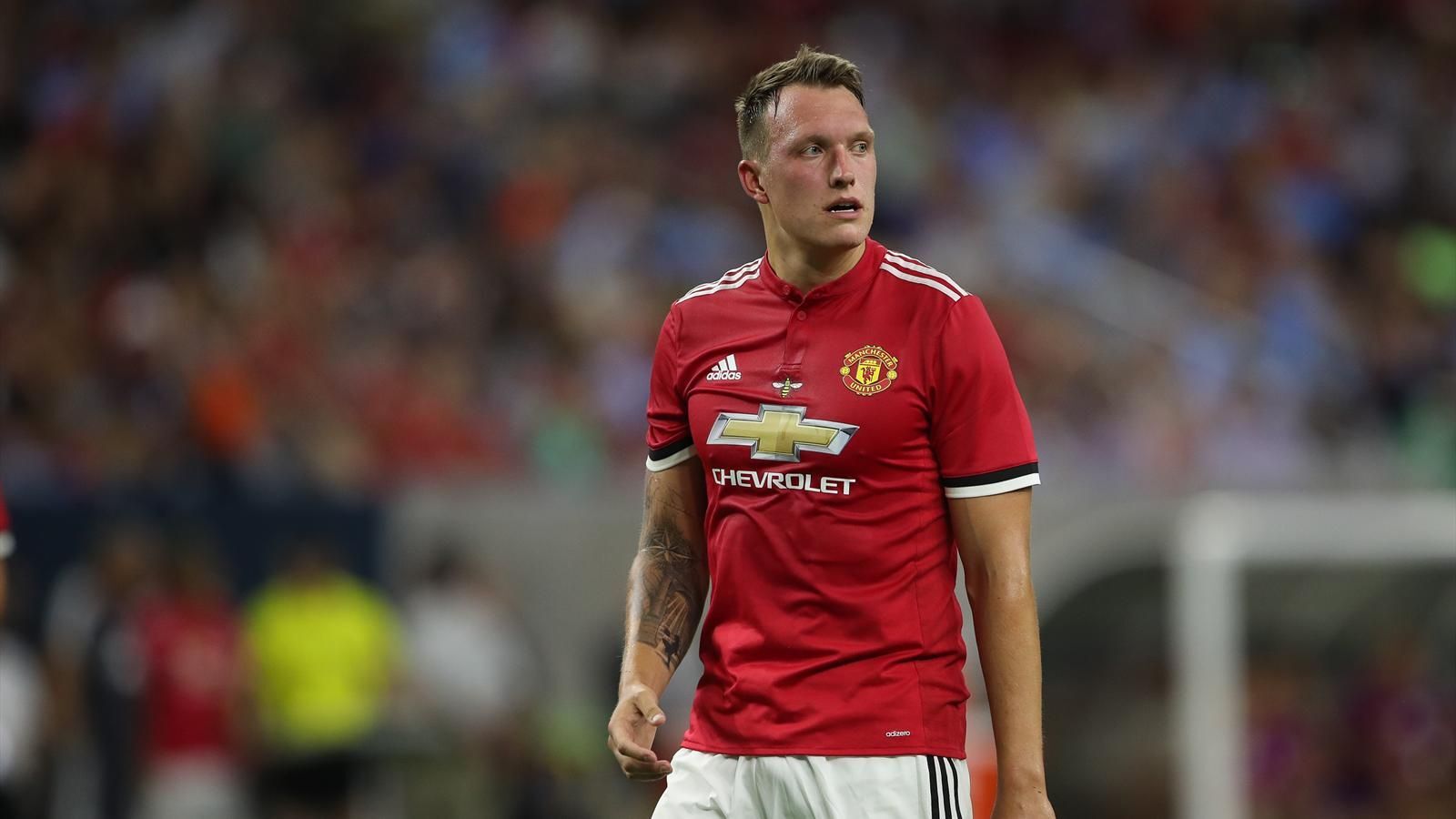 Manchester United Puts Phil Jones Low on the Pecking Order for Transfers