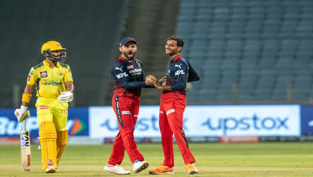 IPL 2022: RCB beats CSK thanks to Mahipal Lomror and Dinesh Karthik’s late comeback