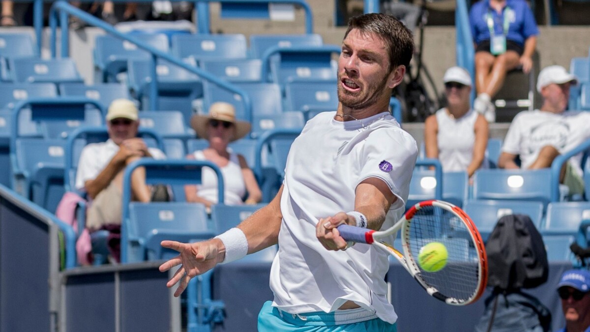 In the Western & Southern Open semifinals, Cameron Norrie defeats Carlos Alcaraz