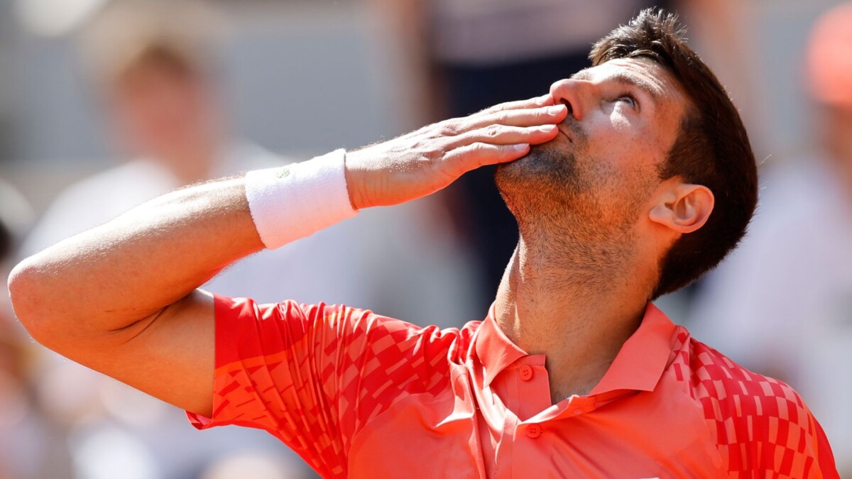 French Open: Alcaraz and Djokovic advance to the 2nd round